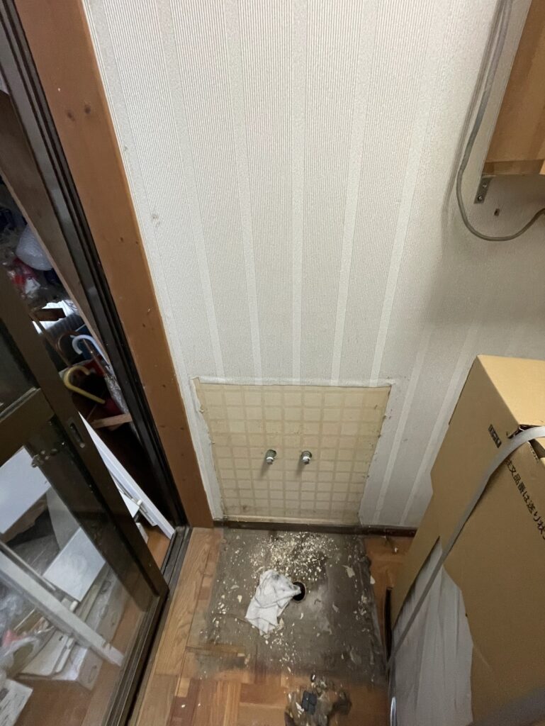 【新潟市東区 K様邸】洗面化粧台交換＆鏡取り付け工事！使い勝手の良い快適な洗面スペースへ