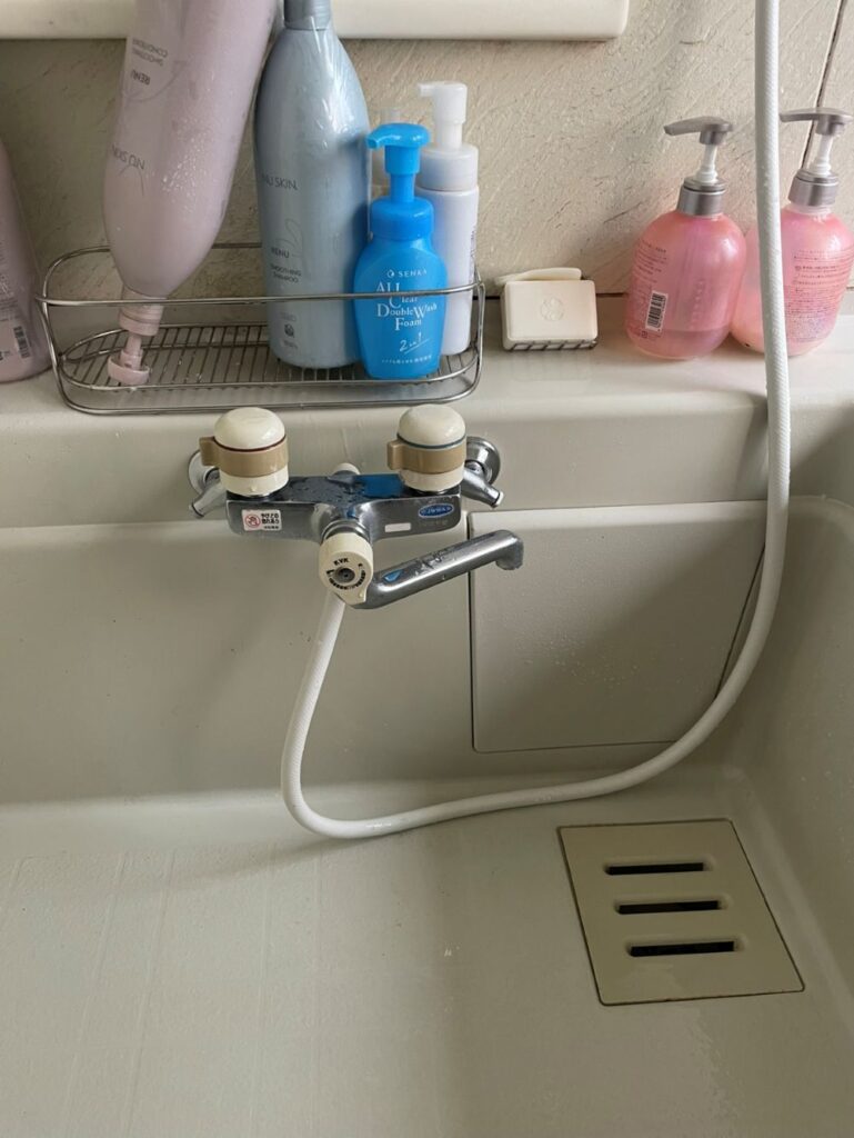 お風呂のシャワー水栓（蛇口）交換！2ハンドルから使いやすいサーモスタット式へ